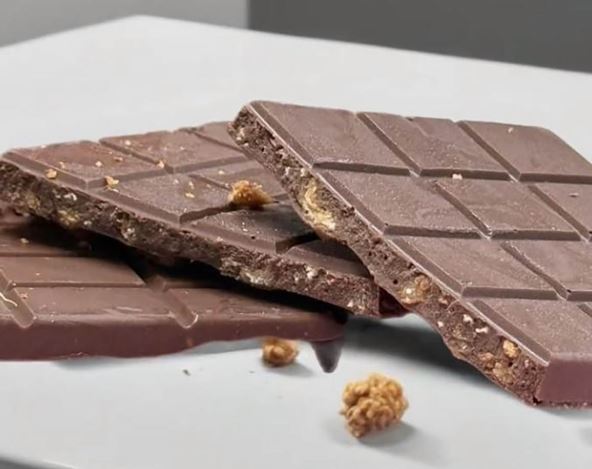Čokolada sa čvarcima (9).jpg