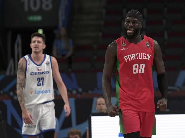 Nemijas Keta na meču protiv Češke