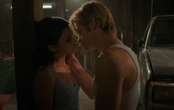 Glavna junakinja serije i brat