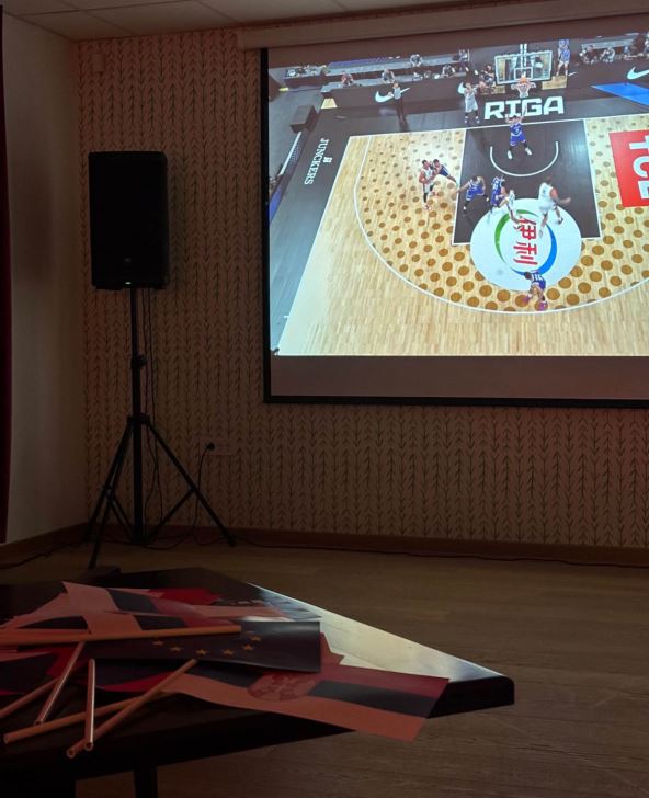 Gledanje utakmice Srbija Češka3 copy.jpg