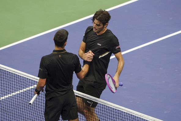 Novak Đoković Tejlor Fric (1).jpg