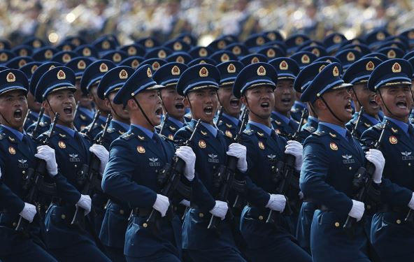 Kineska vojska na vojnoj paradi u Pekingu