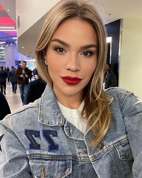 Anamarija Goltes slika selfi
