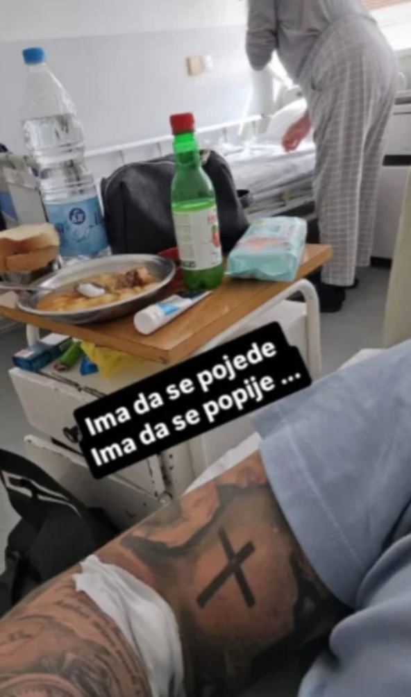 Janjuš je objavio fotografiju iz bolnice
