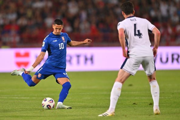 Saša Lukić protiv Deklana Rajsa na Srbija Engleska