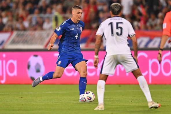 Nikola Milenković na utakmici Srbija Engleska
