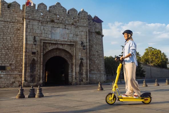 Yandex Go Srbija_Trotineti 5 copy.jpg