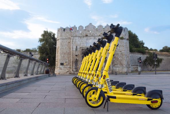 Yandex Go Srbija_Trotineti 2 copy.jpg