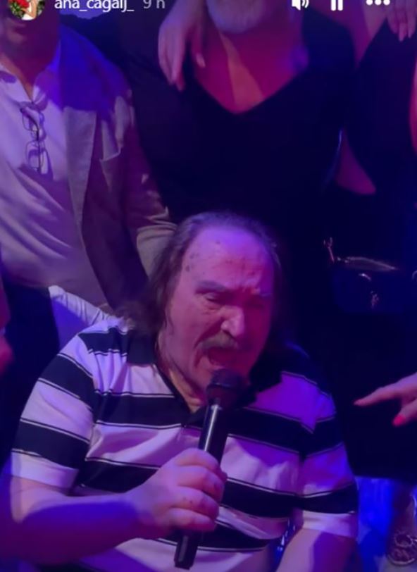 Mišo Kovač peva na slavlju, nova slika