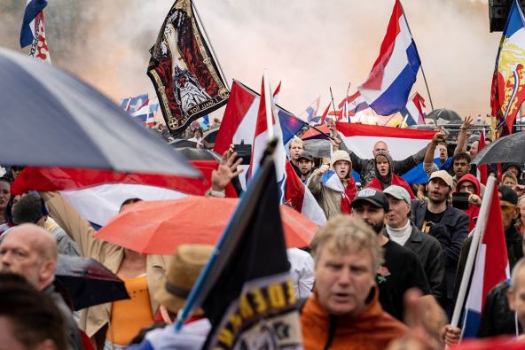 protest u Hagu (2).jpg
