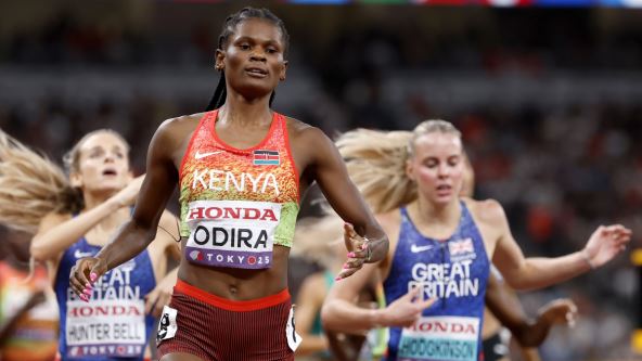 Kenijka Lilijan Odira pobeđuje Britanke na Svetskom prvenstvu