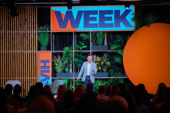 James Taylor_Foto_Mario Pavlovic_ (2)(1) copy.jpg