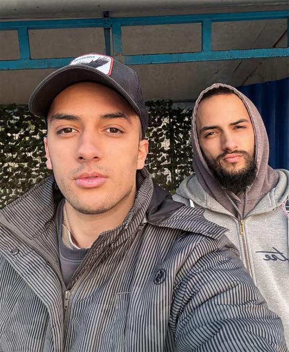 Cale sa bratom blizancem