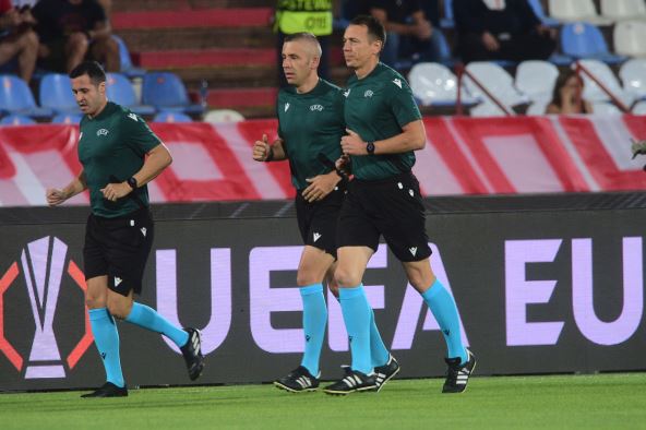 Radu Petresku sudija utakmice Zvezda Seltik