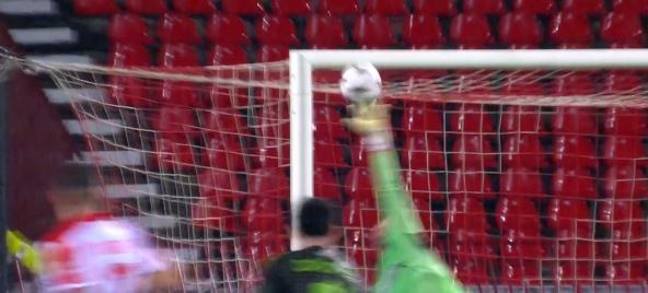 Kasper Šmajhel odbrana protiv Zvezde