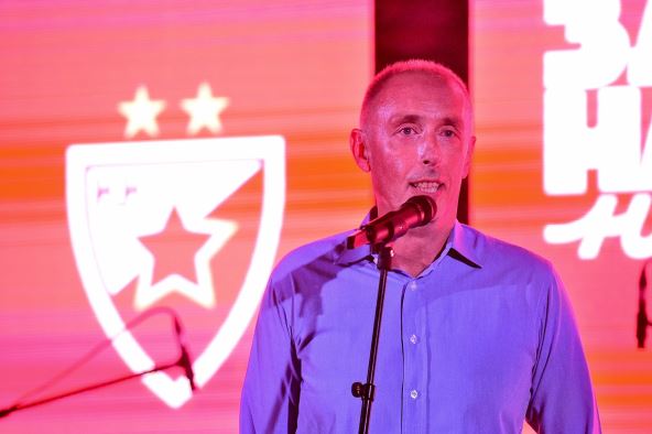 Milan Tomić drži govor na Kalemegdanu