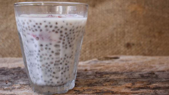 Jogurt sa čia semenkama