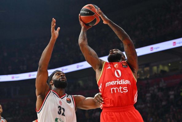 Kodi Miler Mekintajer šutira protiv Armanija