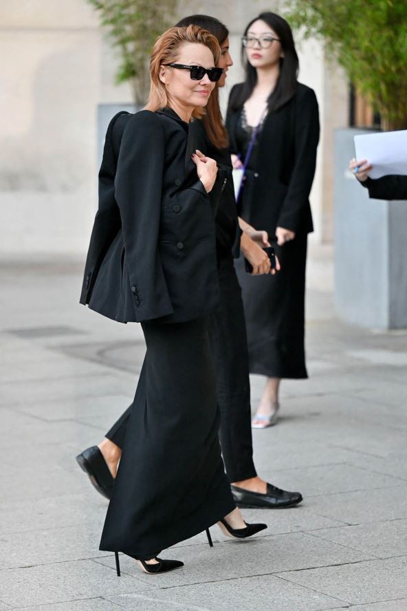 Pamela Anderson (2).jpg