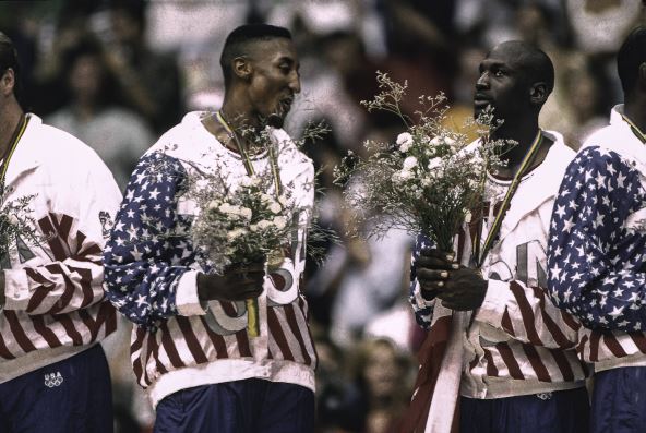 Majkl Džordan i Skoti Pipen na Olimpijskim igrama u Barseloni 1992. godine