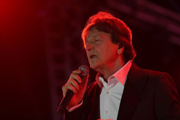 Zdravko Čolić