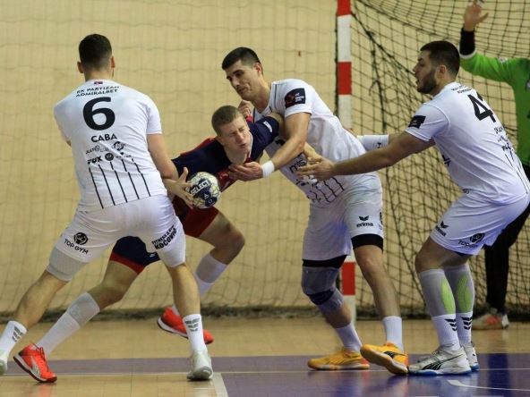 Andrej Petrić protiv Partizana