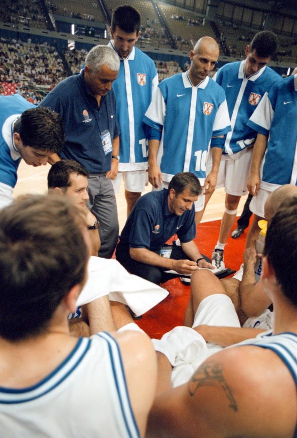 Željko Obradović drži tajm-aut 1998. godine.