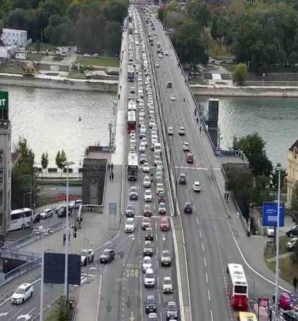 Gužve u saobraćaju Beograd 1.jpg