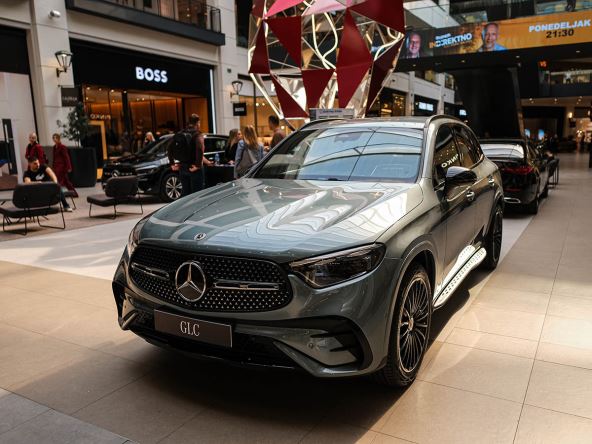 Mercedes Benz GLC (4).jpg
