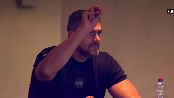 Darko Miličić gleda Zvezdu (2).jpg