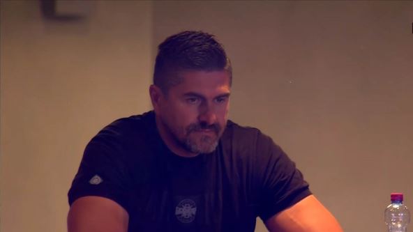 Darko Miličić gleda Zvezdu (1).jpg