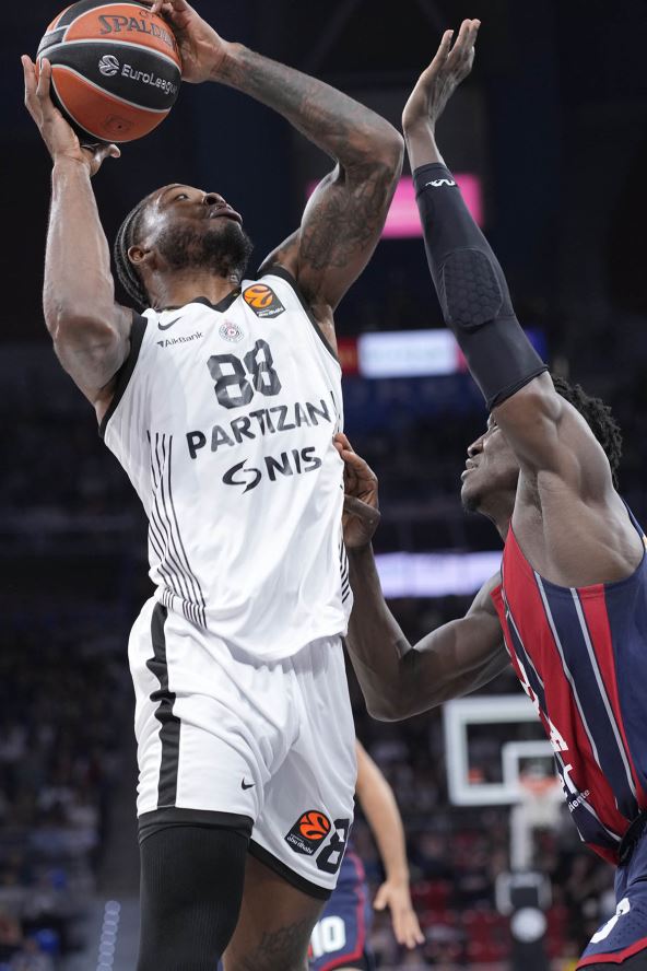 Baskonija - Partizan (1).jpg