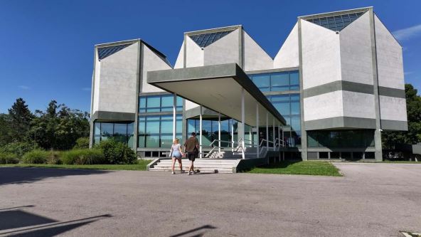 Muzej savremenih umetnosti 2.jpg