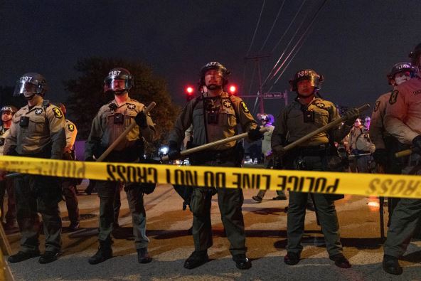 Protesti u Čikagu (1).jpg