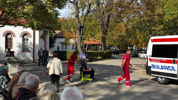 čoveku pozlilo tokom opela Hitna morala da reaguje (2).jpg
