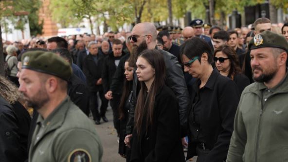 Spuštanje sanduka i porodica Pavkovića (1).jpg