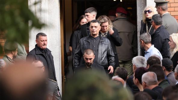 Sahrana Nebojše Pavkovića (21).jpg