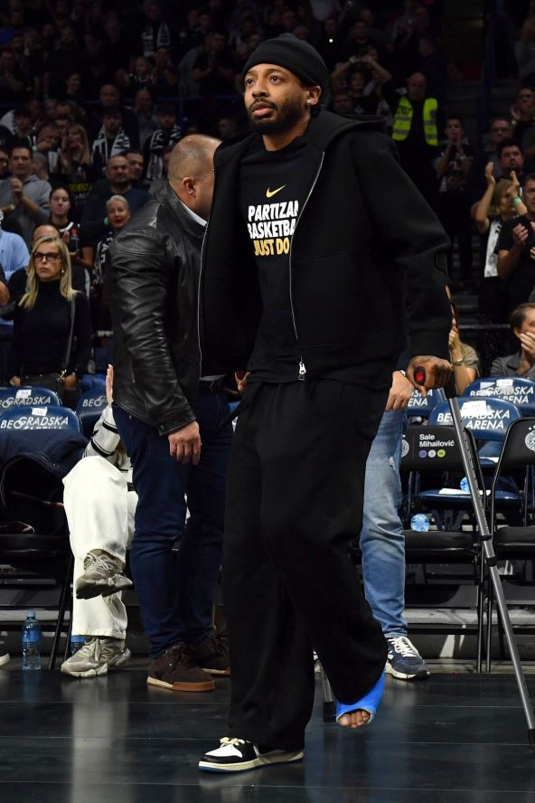 Karlik Džouns došao u Arenu da bodri Partizan protiv Pariza