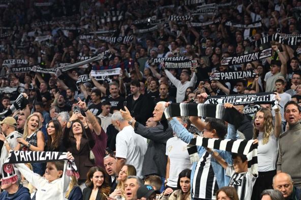 Partizan - Pariz 9.jpg