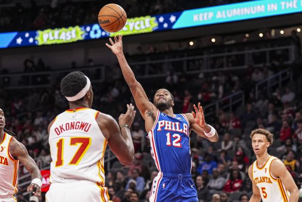 Džared Batler skače za loptu