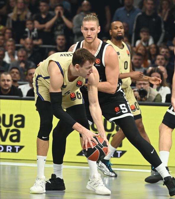 Jan Veseli i Dilan Osetkovski na Partizan Barselona