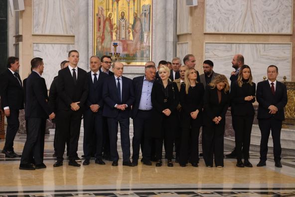 Parastos u Hramu Svetog Save za stradale u padu nadstrešnice u Novom Sadu (2).jpg