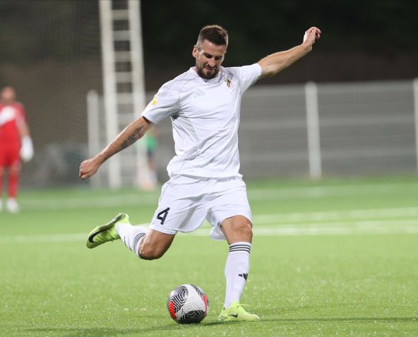 Nenad Tomović u akciji u Čukaričkom