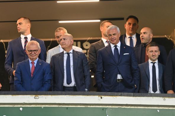 Zvezdan Terzić, Mitar Mrkela, Marko Marin na utakmici Crvene zvezde i Partizana.