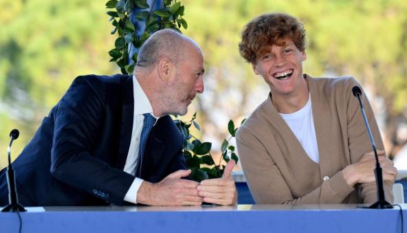 Anđelo Binjagi predsednik teniskog saveza Italije i Janik Siner