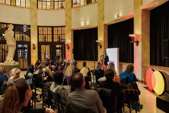 Mastercard Girls4Tech_Palata nauke copy.jpg