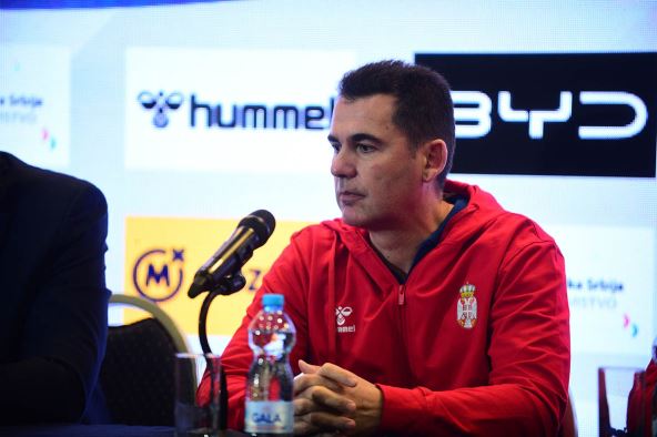 Raul Gonzales selektor Srbije 1.jpg