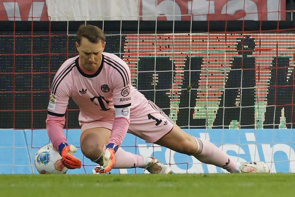 Manuel Nojer kiks na Union Berlin Bajern