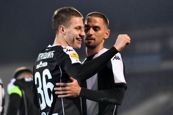 Ognjen Ugrešić slavi gol na Partizan Novi Pazar