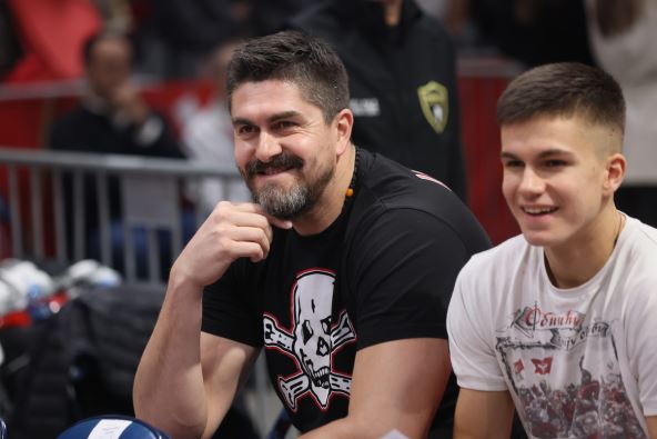 Darko Miličić i Lazar Miličić na utakmici Zvezde